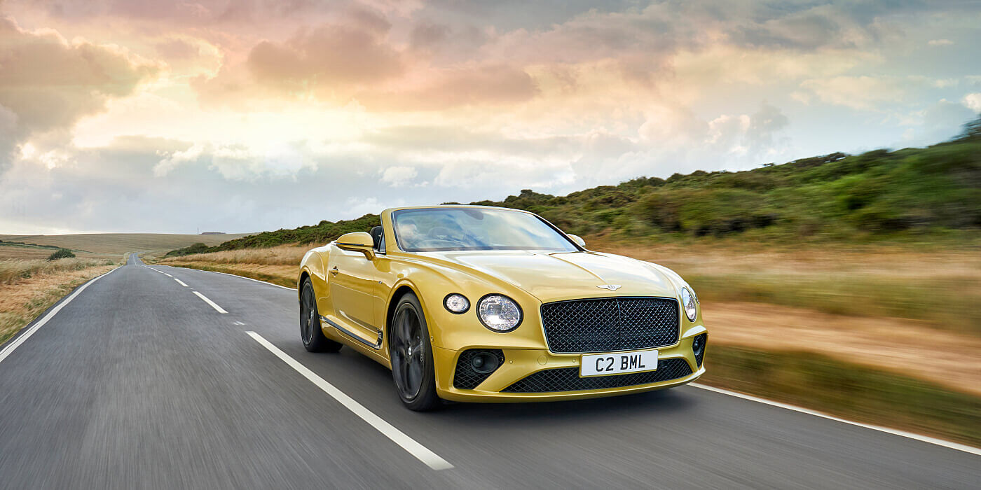 Bentley Continental 2022 Р¶РµР»С‚С‹Р№